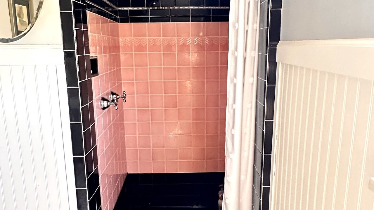 Photo of Bathroom in Lompoc