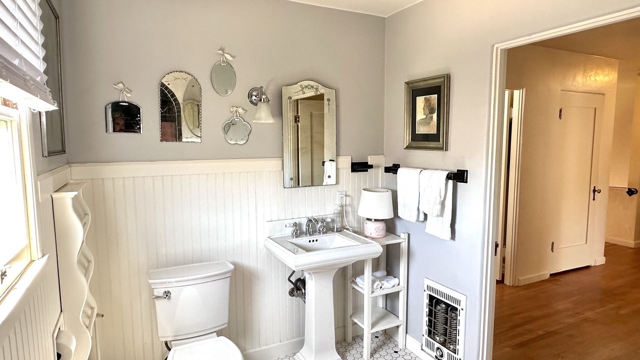 Photo of Bathroom in Lompoc