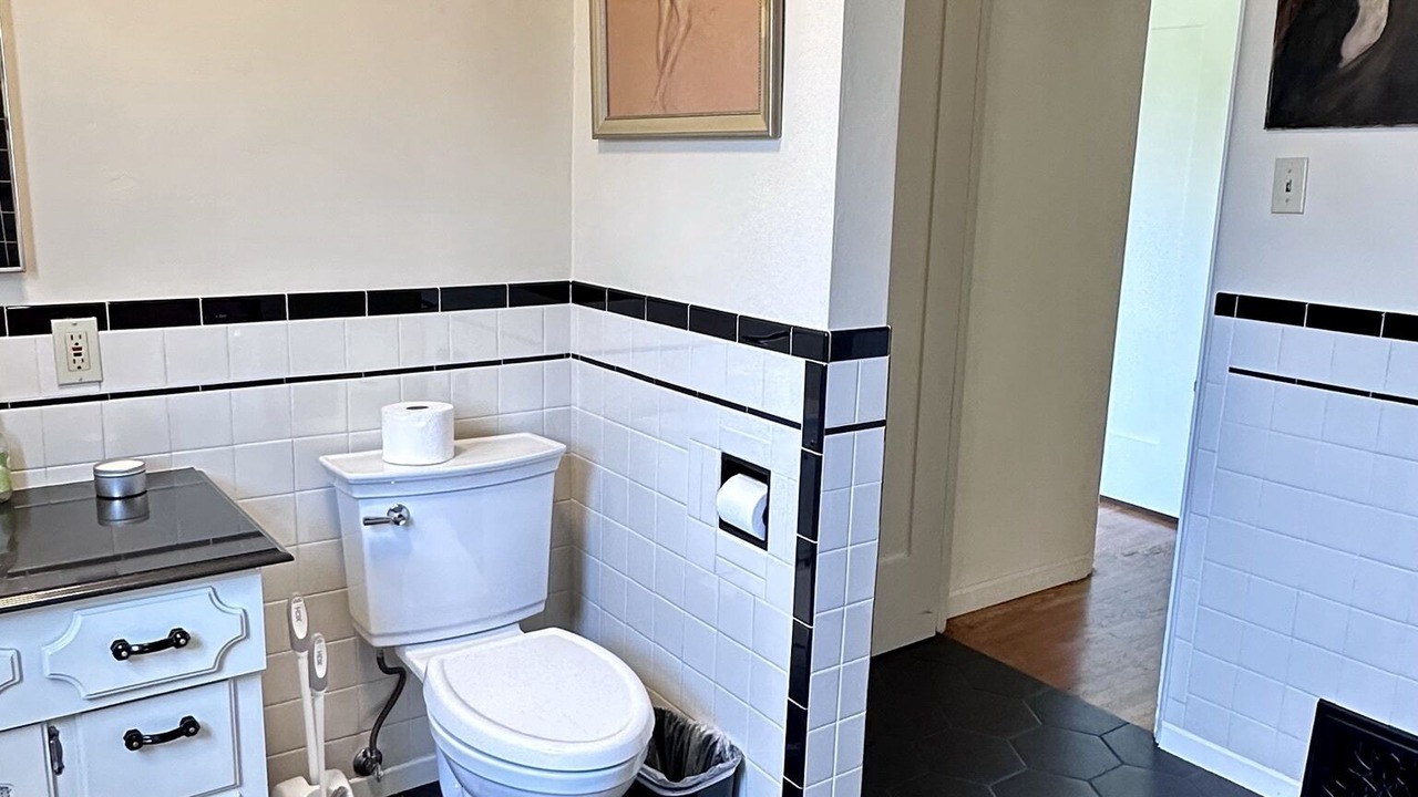 Photo of Bathroom in Lompoc