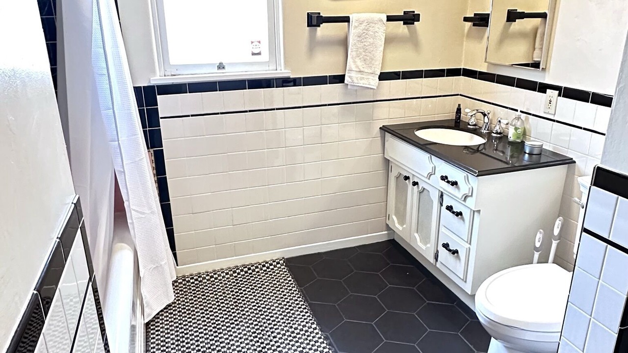 Photo of Bathroom in Lompoc
