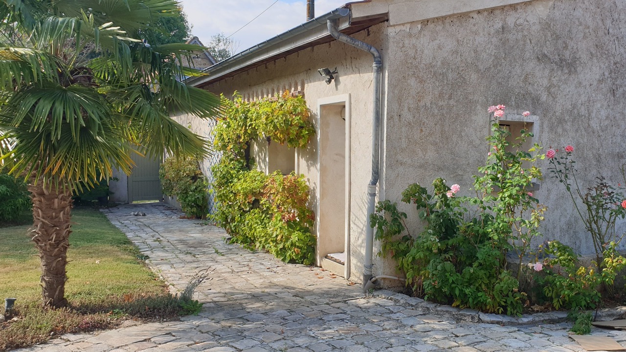 Photo of Outdoor in Emance