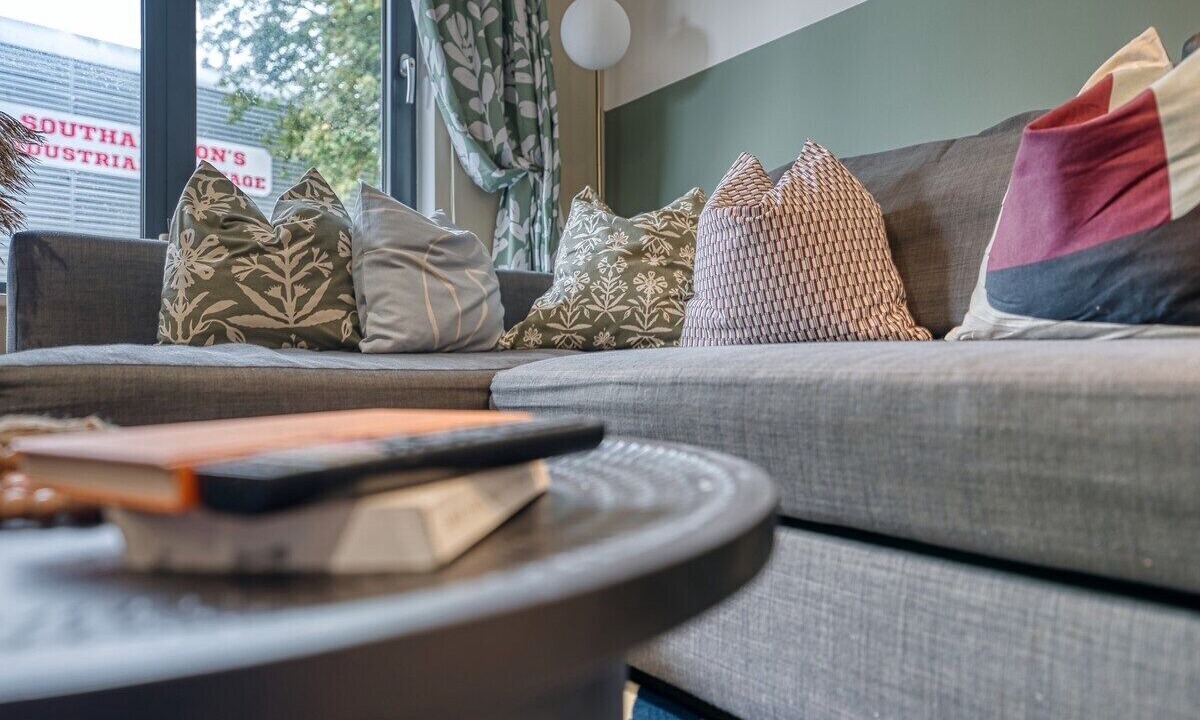 Photo of Livingroom in Southampton City Centre