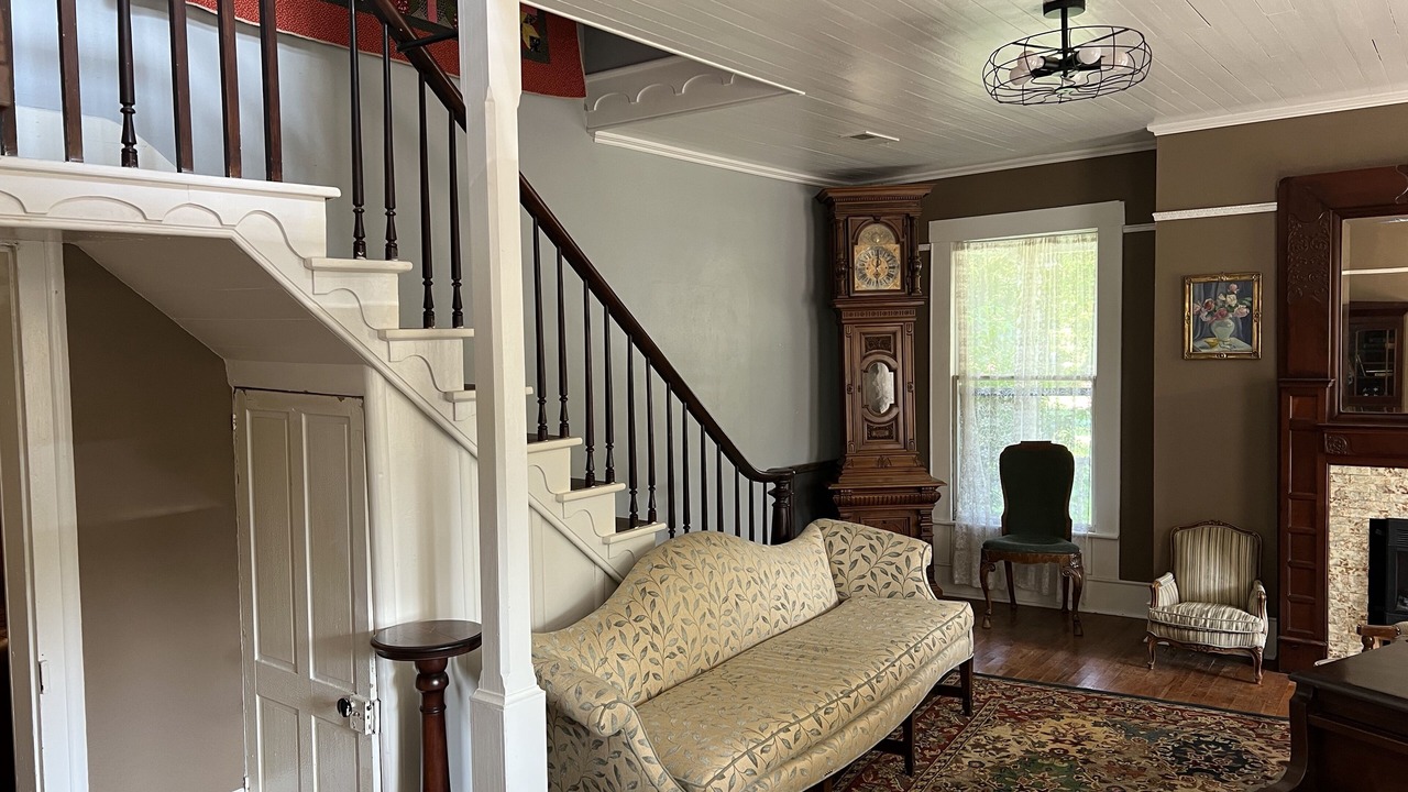 Photo of Livingroom in Caledonia