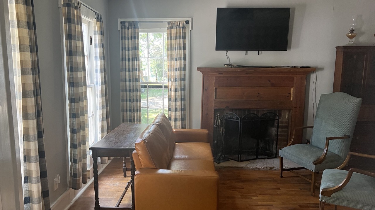 Photo of Livingroom in Caledonia