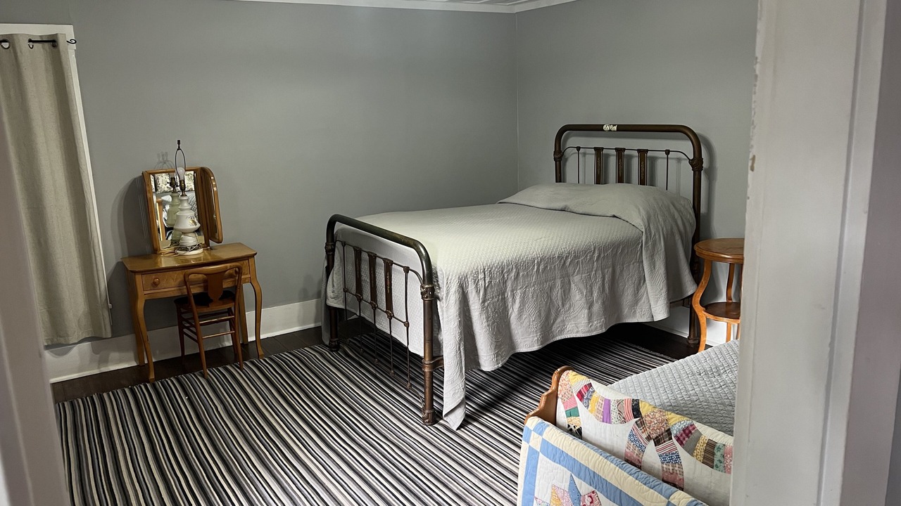 Photo of Bedroom in Caledonia