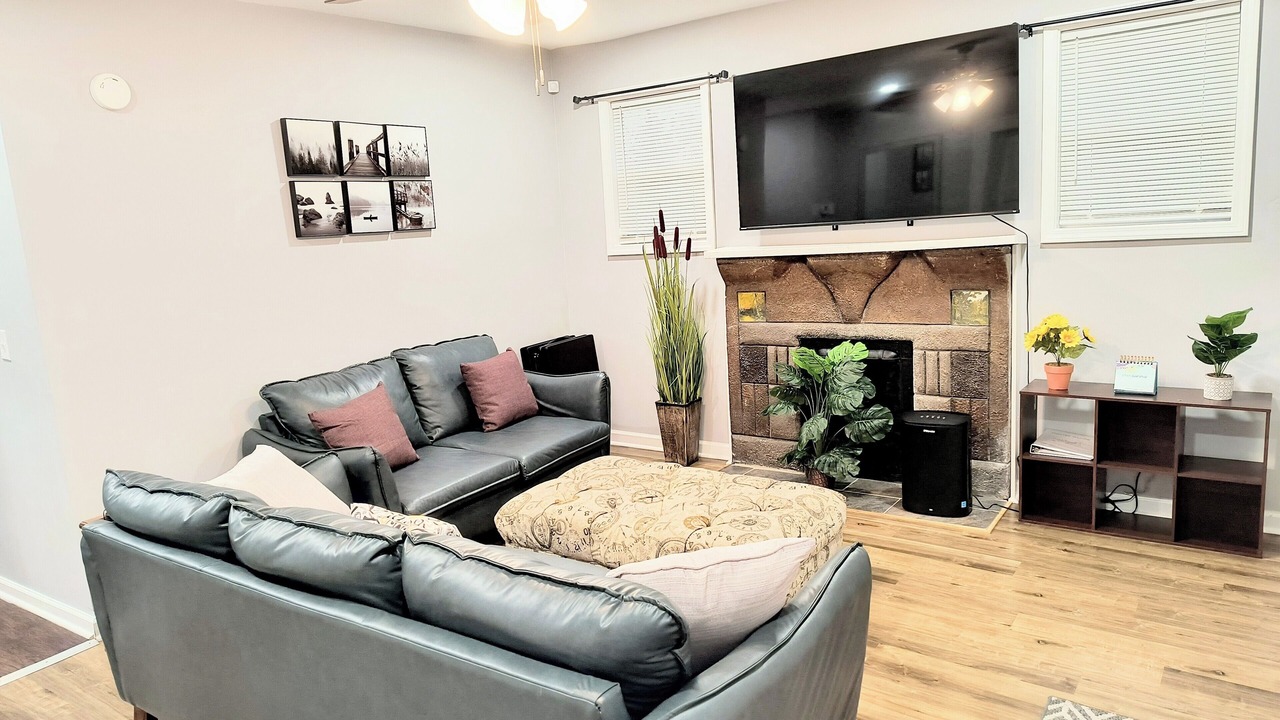Photo of Livingroom in Greensboro