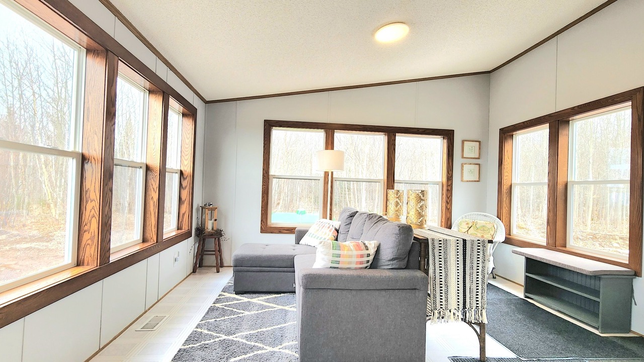 Photo of Livingroom in Laurium