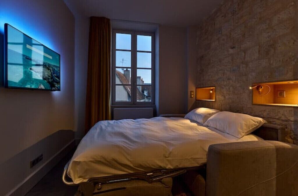 Photo of Bedroom in Nevers