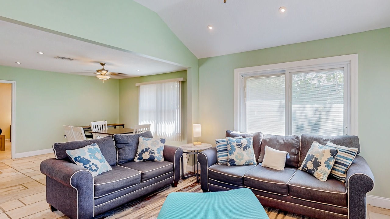 Photo of Livingroom in Bayou Oaks