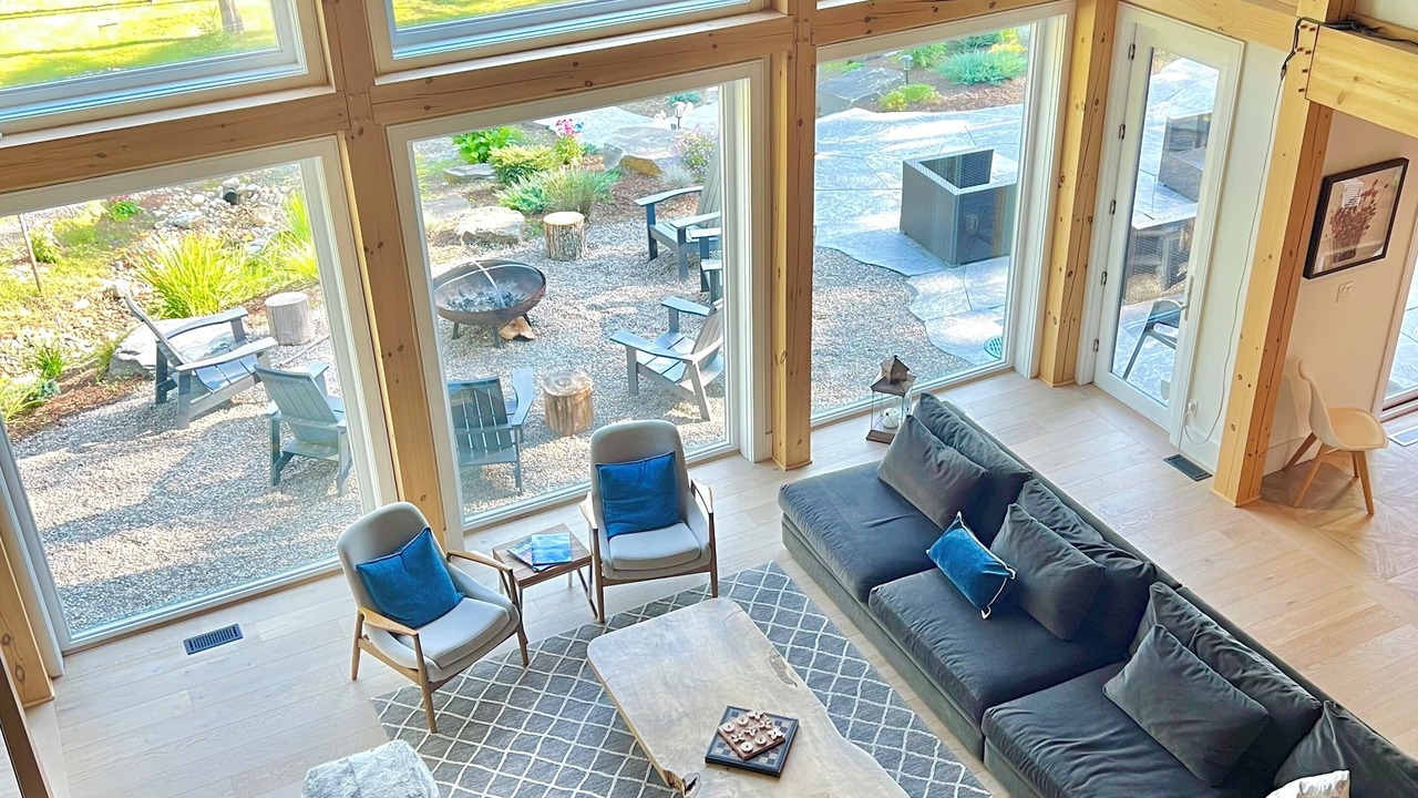 Photo of Livingroom in Ryerson