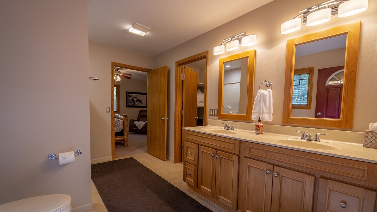 Photo of Bathroom in Nekoosa