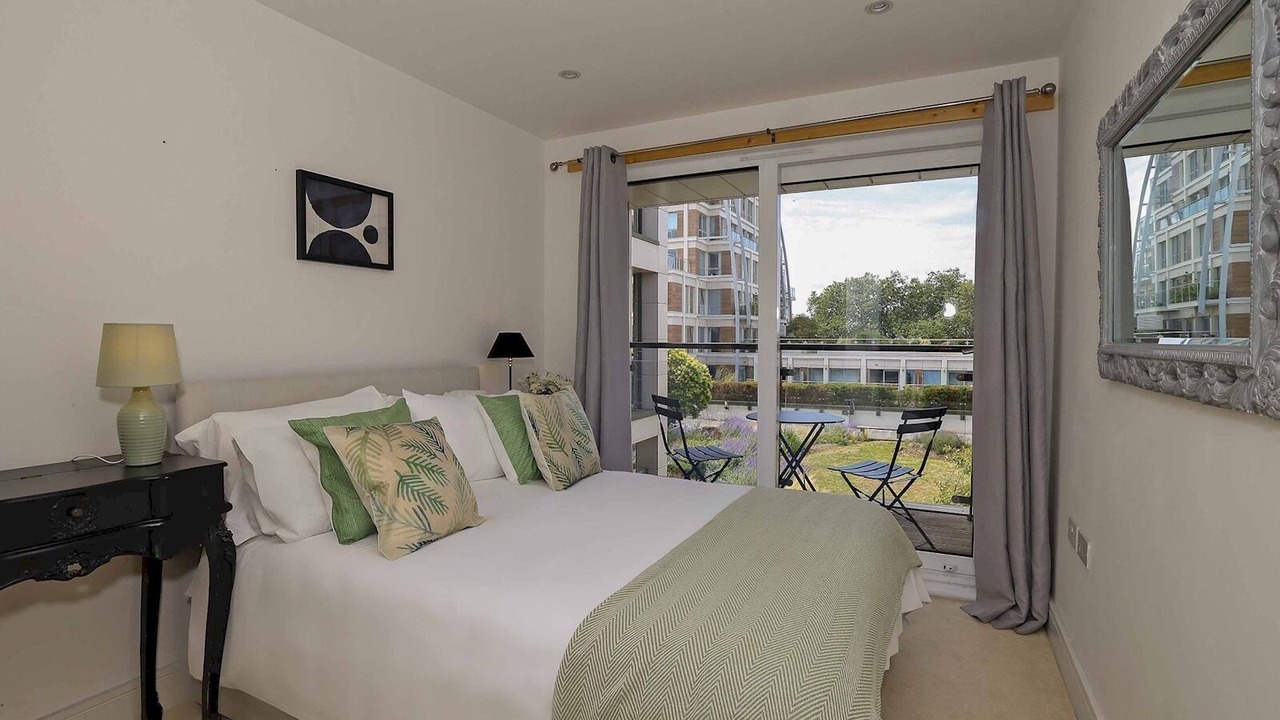 Photo of Bedroom in Canbury