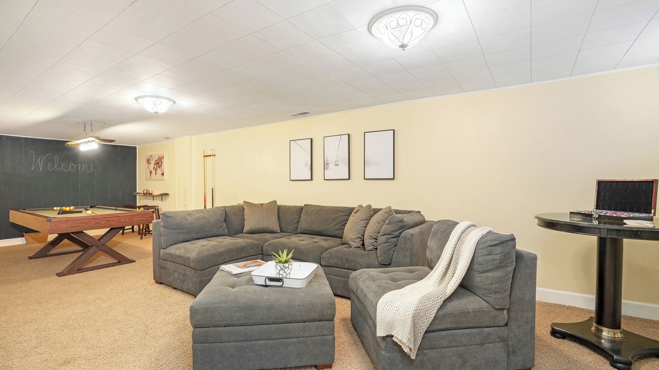 Photo of Livingroom in Millcreek