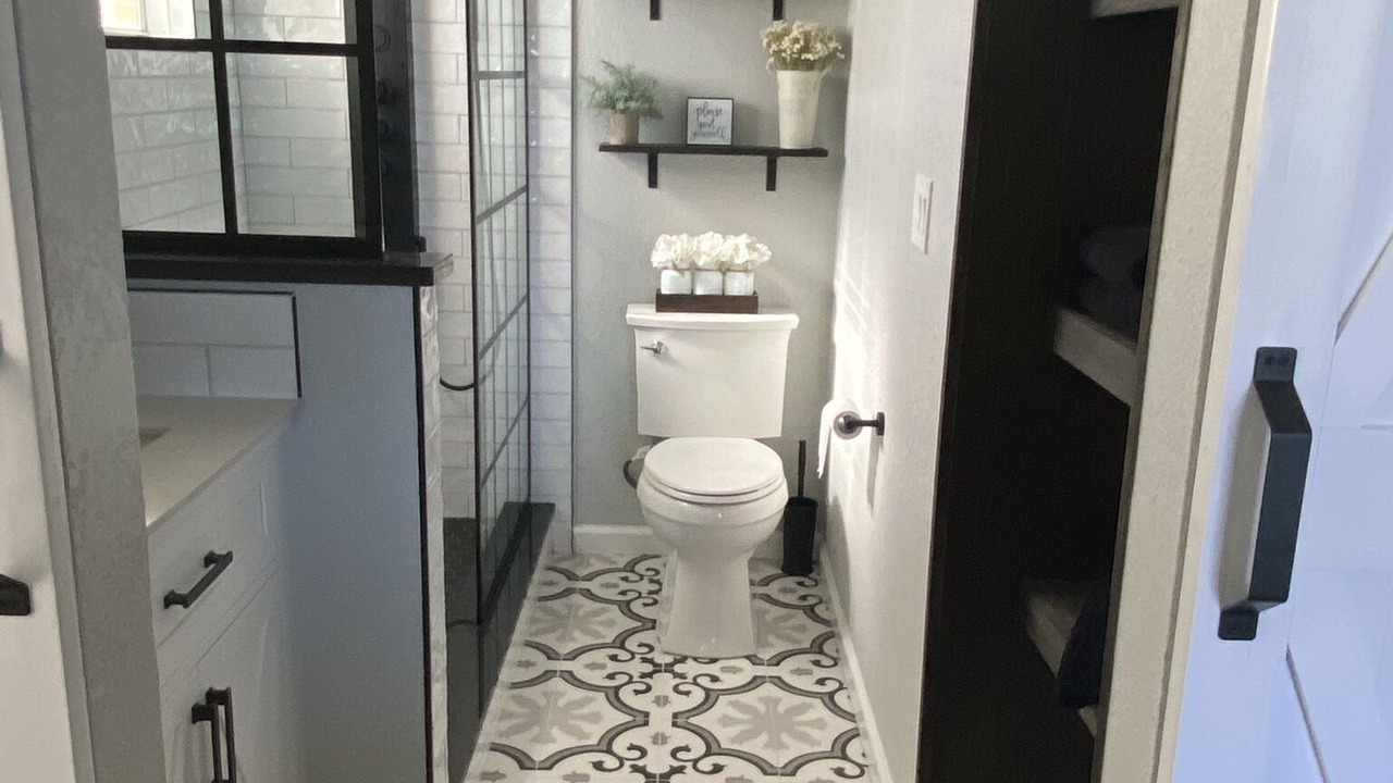 Photo of Bathroom in Plantation