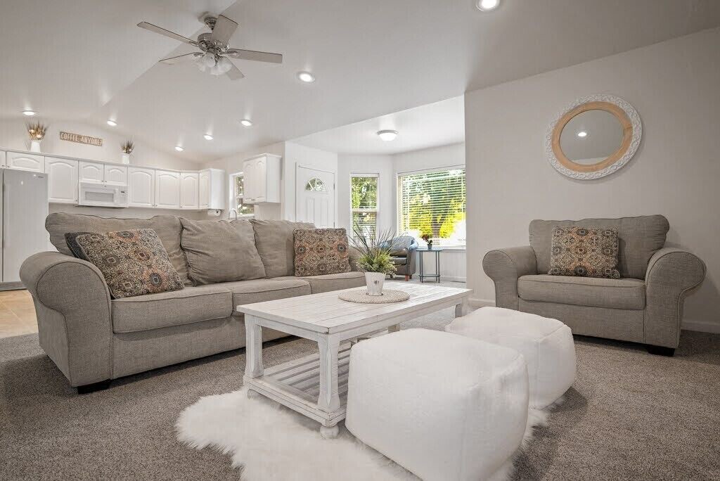 Photo of Livingroom in Yegen