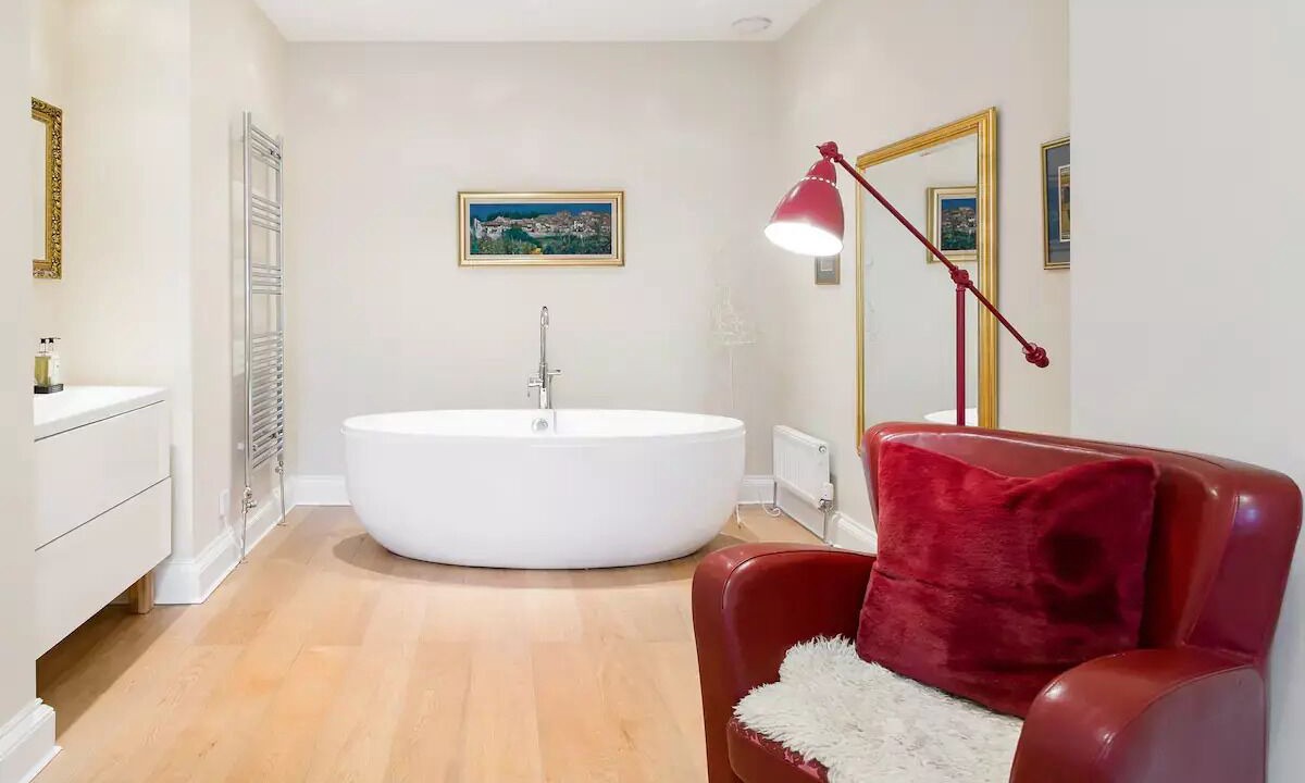 Photo of Bathroom in Merchiston