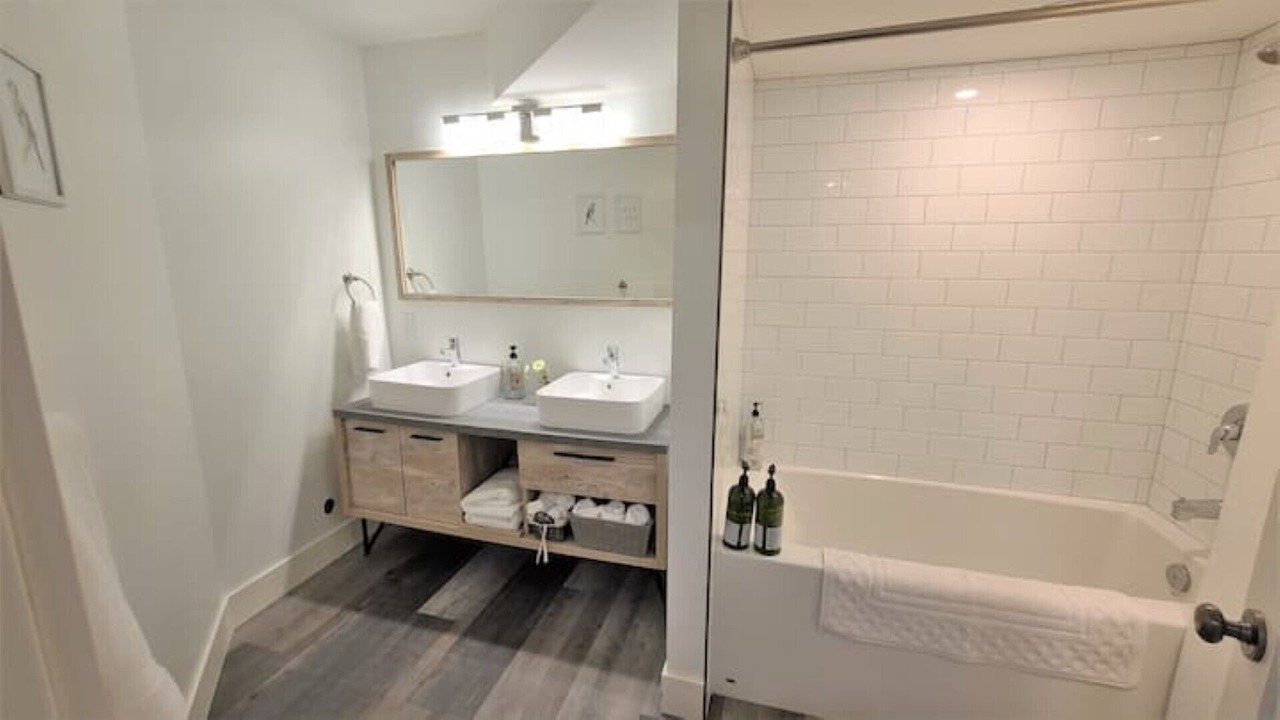 Photo of Bathroom in Sardis