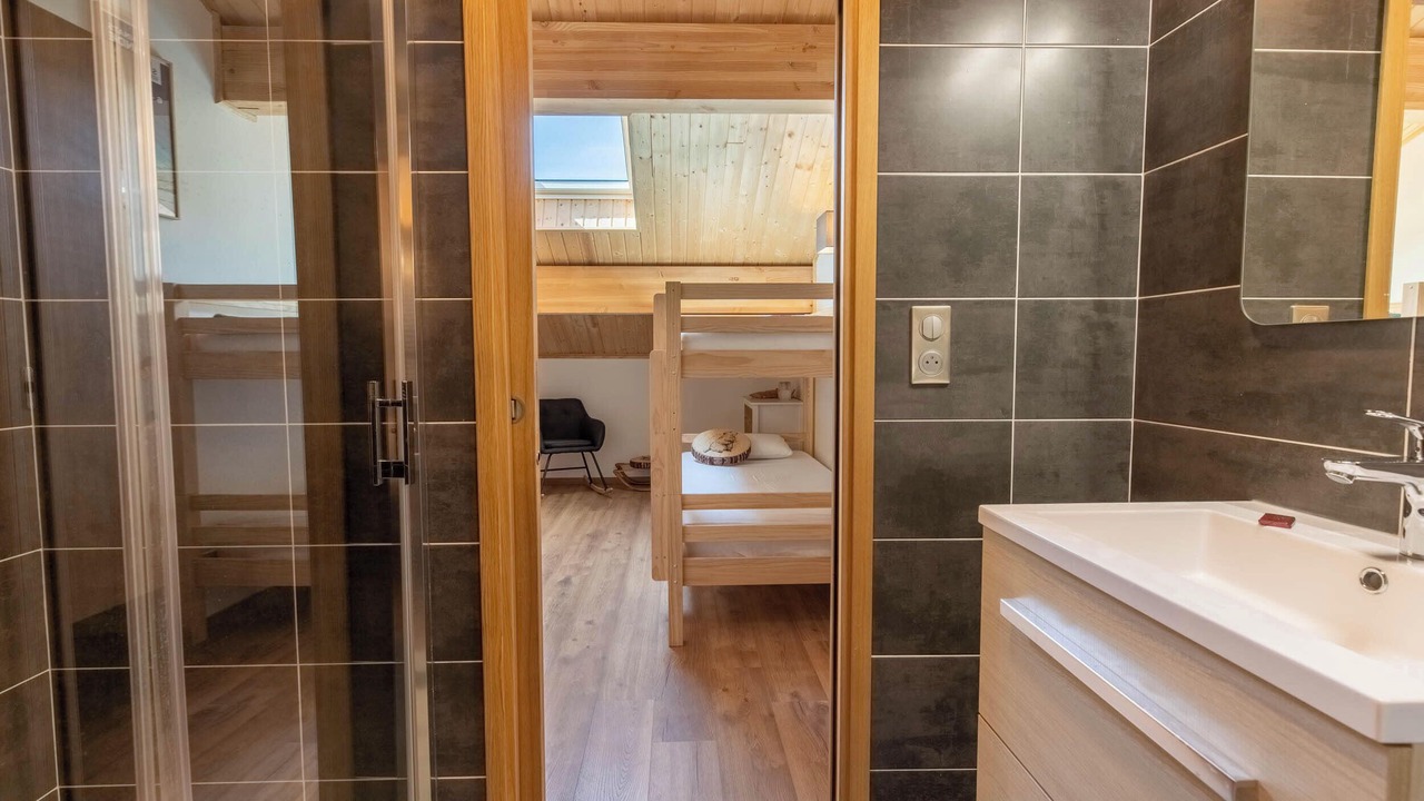 Photo of Bedroom in Meribel Centre