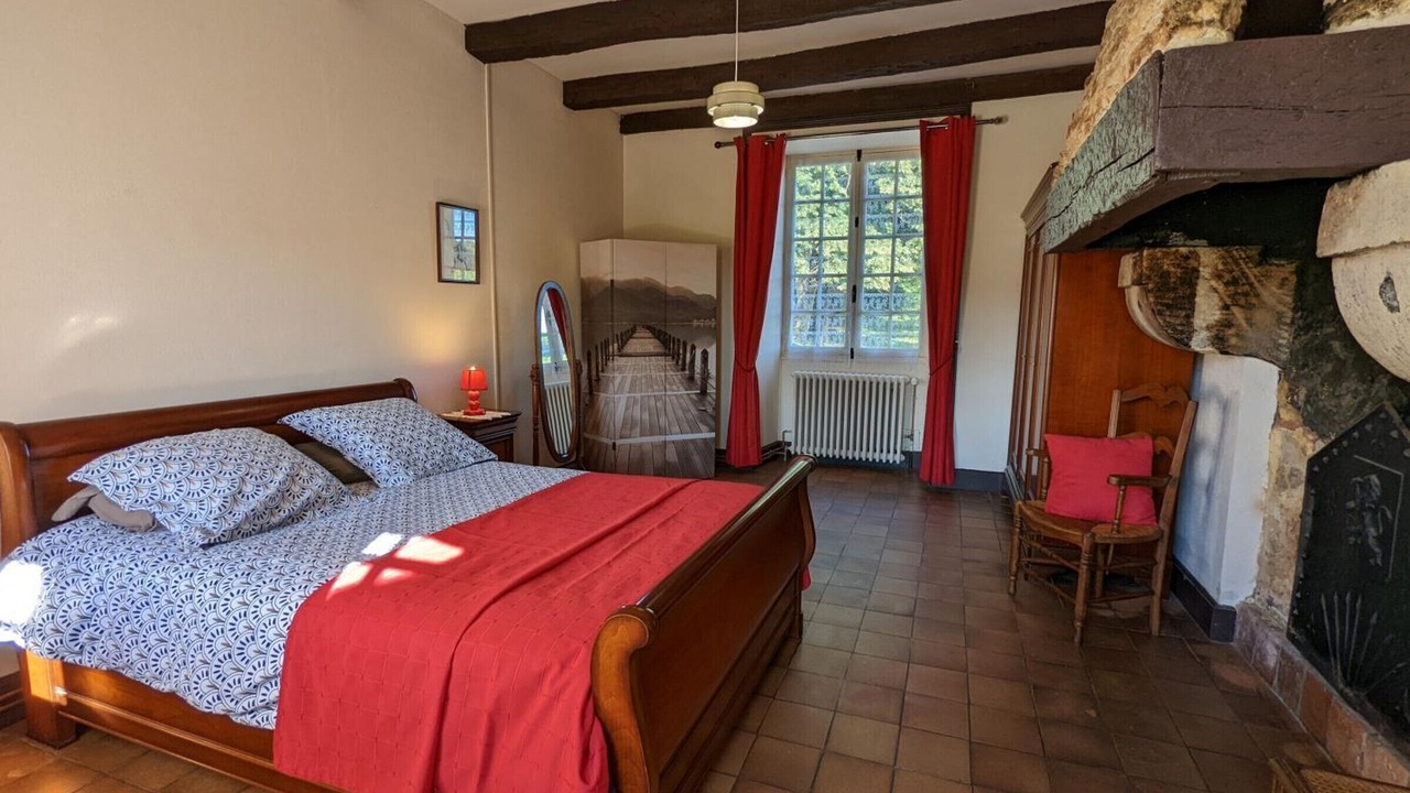 Photo of Bedroom in Cherves-Richemont