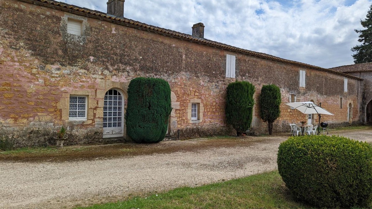 Photo of Outdoor in Cherves-Richemont