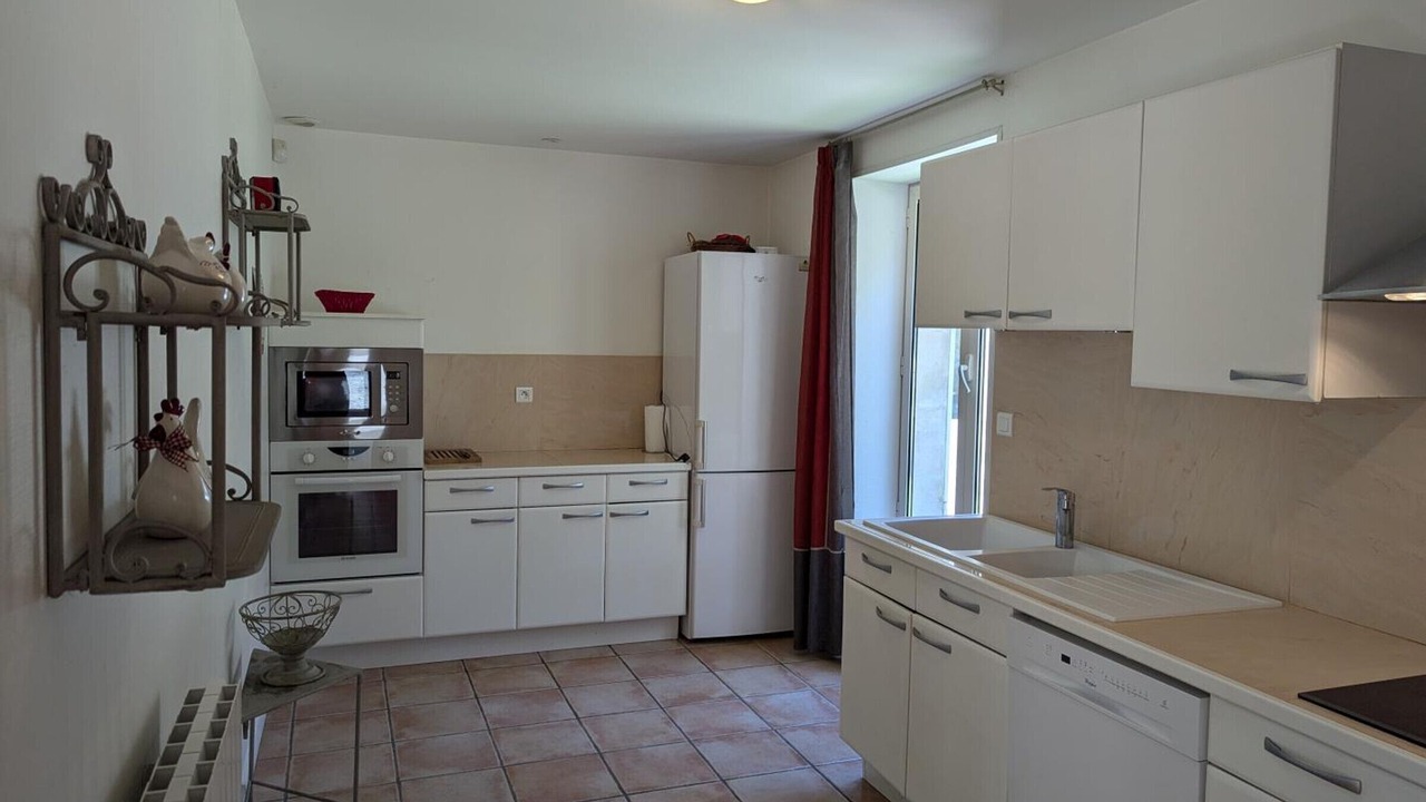Photo of Kitchen in Saint-Cybardeaux