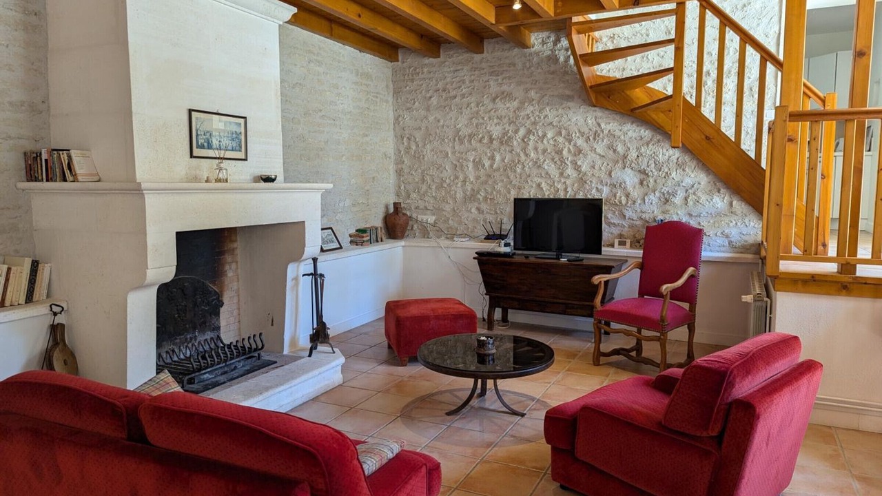 Photo of Livingroom in Saint-Cybardeaux