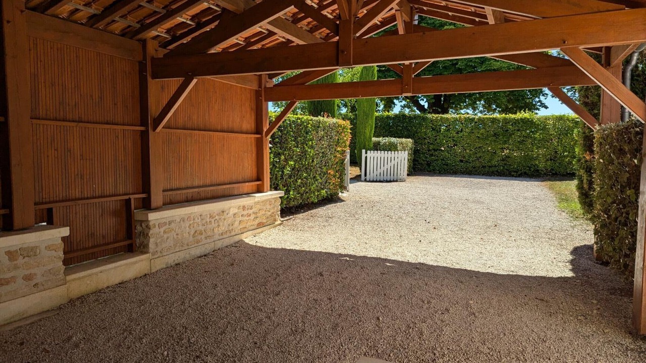 Photo of Outdoor in Saint-Cybardeaux