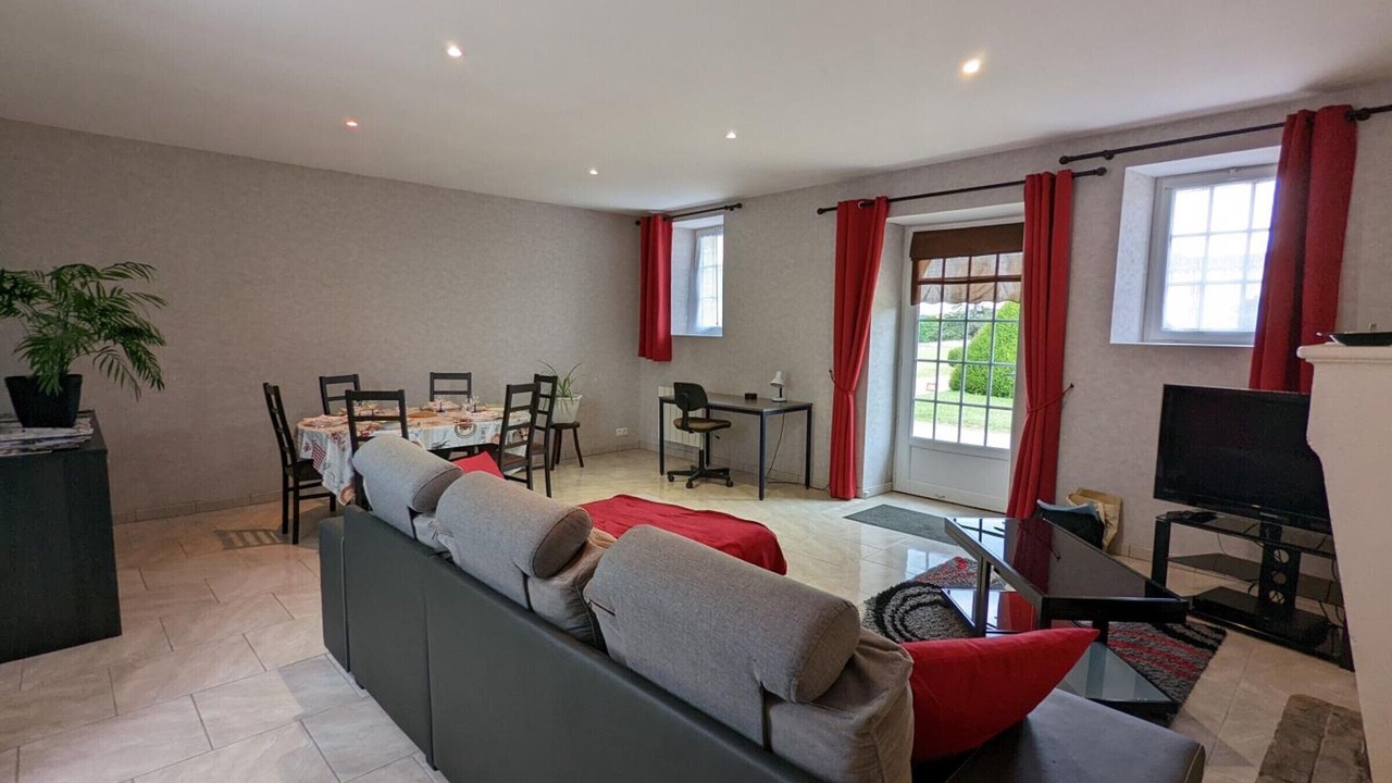 Photo of Livingroom in Cherves-Richemont