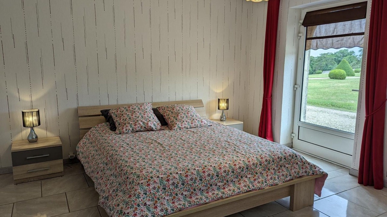 Photo of Bedroom in Cherves-Richemont