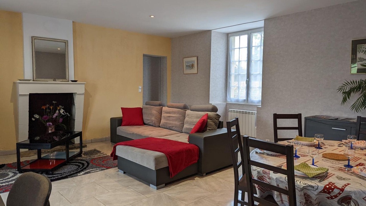 Photo of Livingroom in Cherves-Richemont