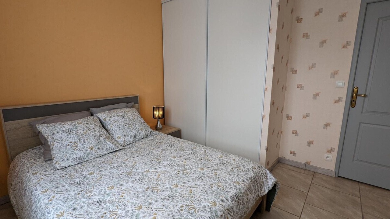 Photo of Bedroom in Cherves-Richemont