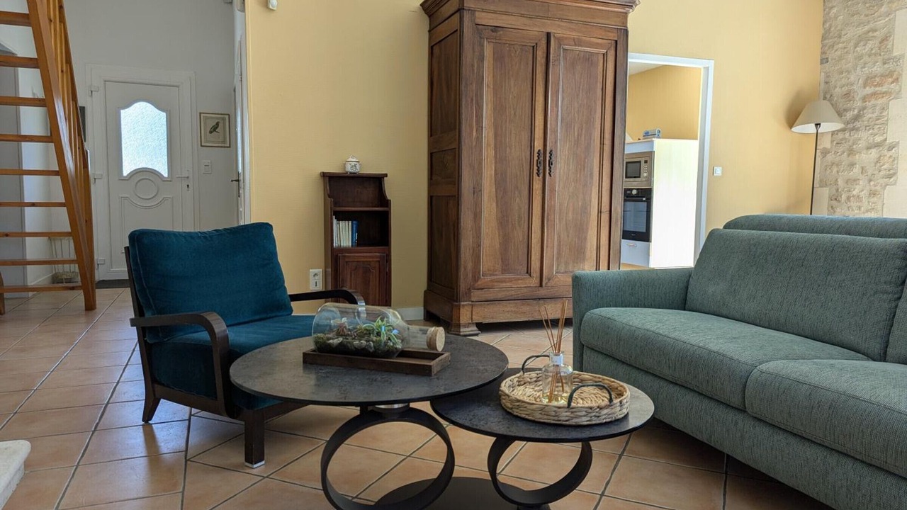 Photo of Livingroom in Saint-Cybardeaux