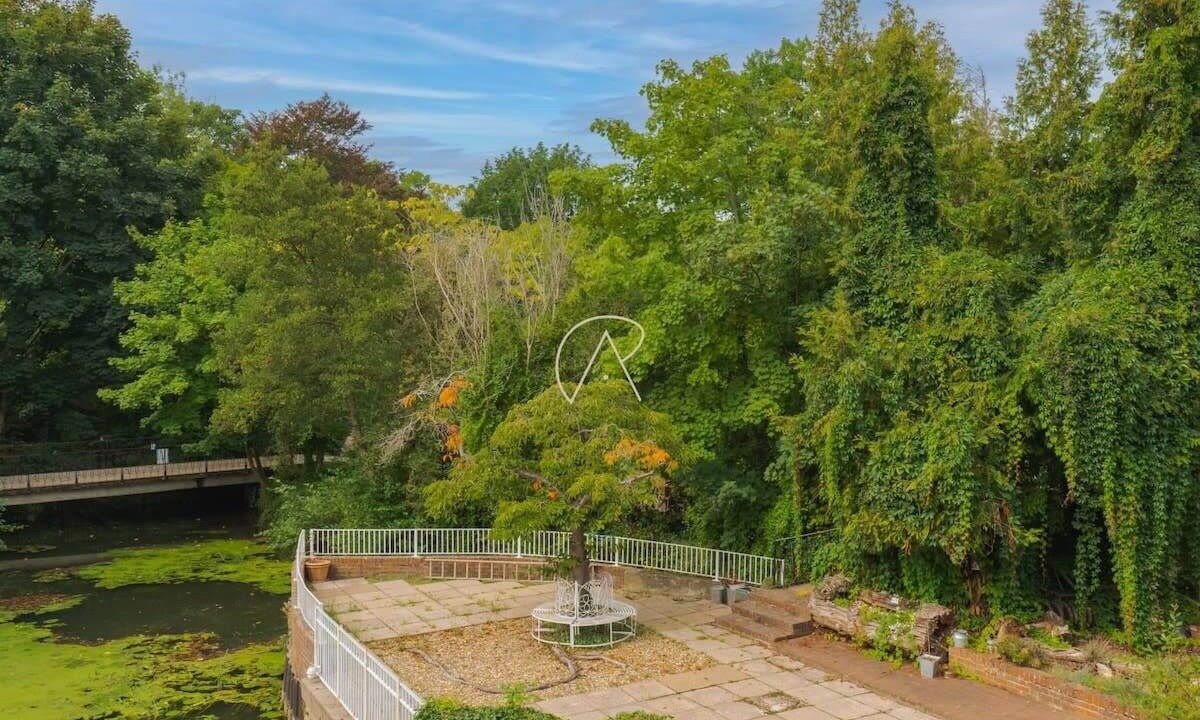 Photo of Outdoor in Windsor