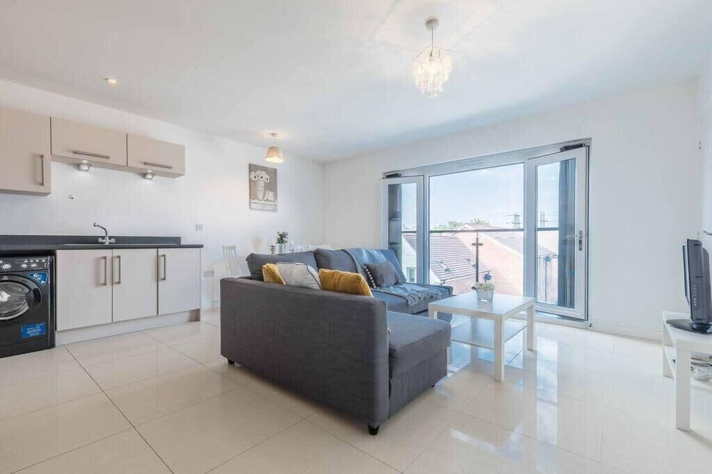 Photo of Livingroom in Langley Marish