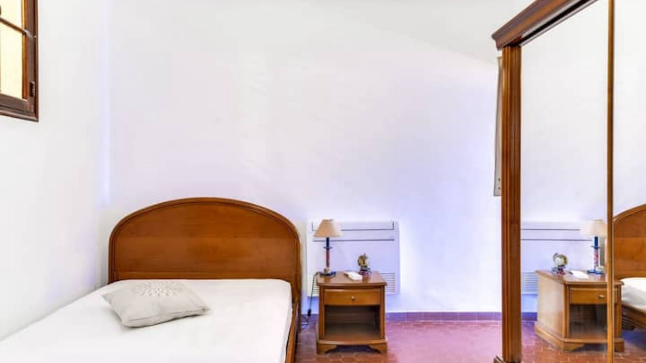 Photo of Bedroom in Opera
