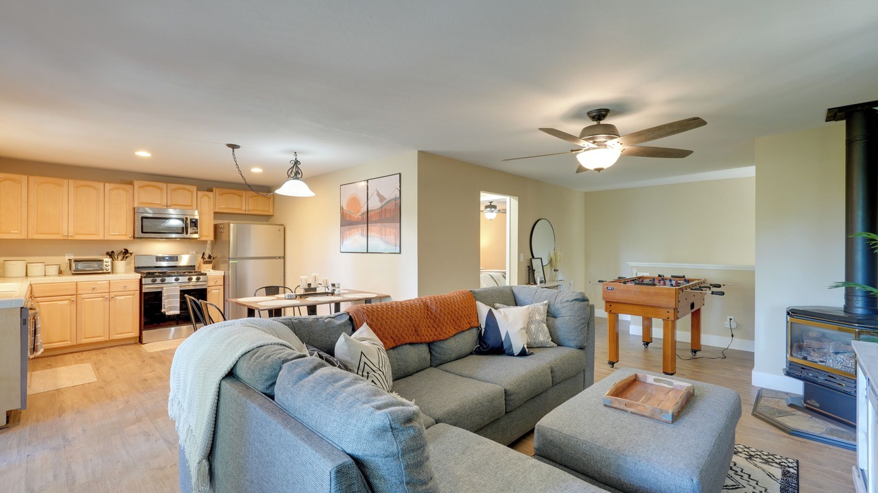 Photo of Livingroom in Pollock Pines