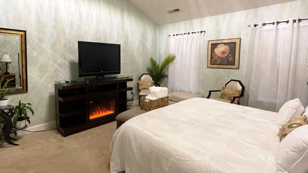 Photo of Bedroom in Jamestown