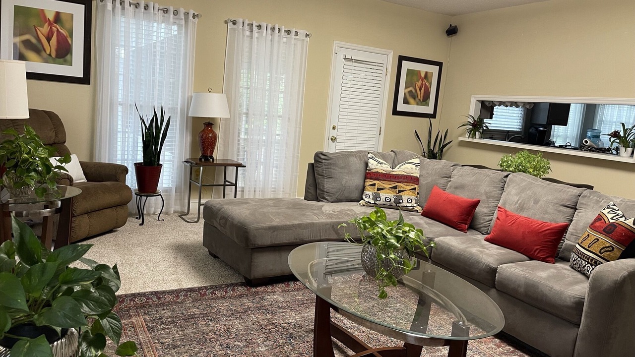 Photo of Livingroom in Jamestown
