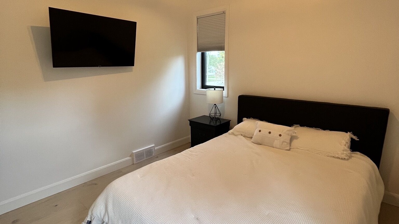 Photo of Bedroom in Lambton Shores