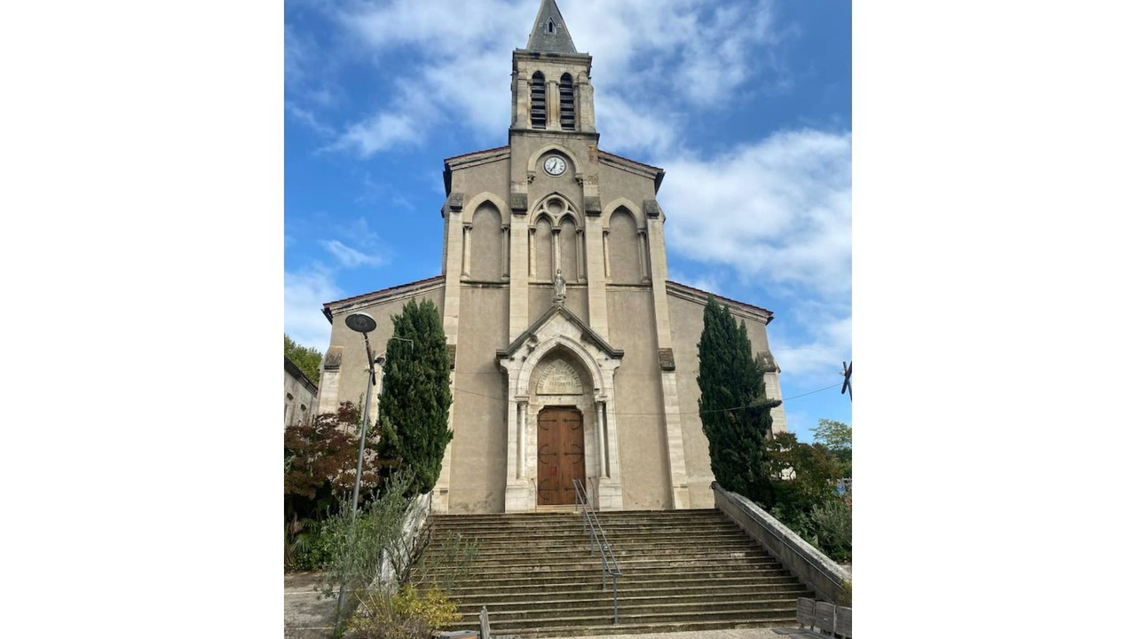 Photo of Others in Besseges