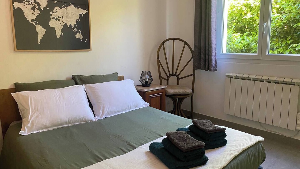 Photo of Bedroom in Besseges