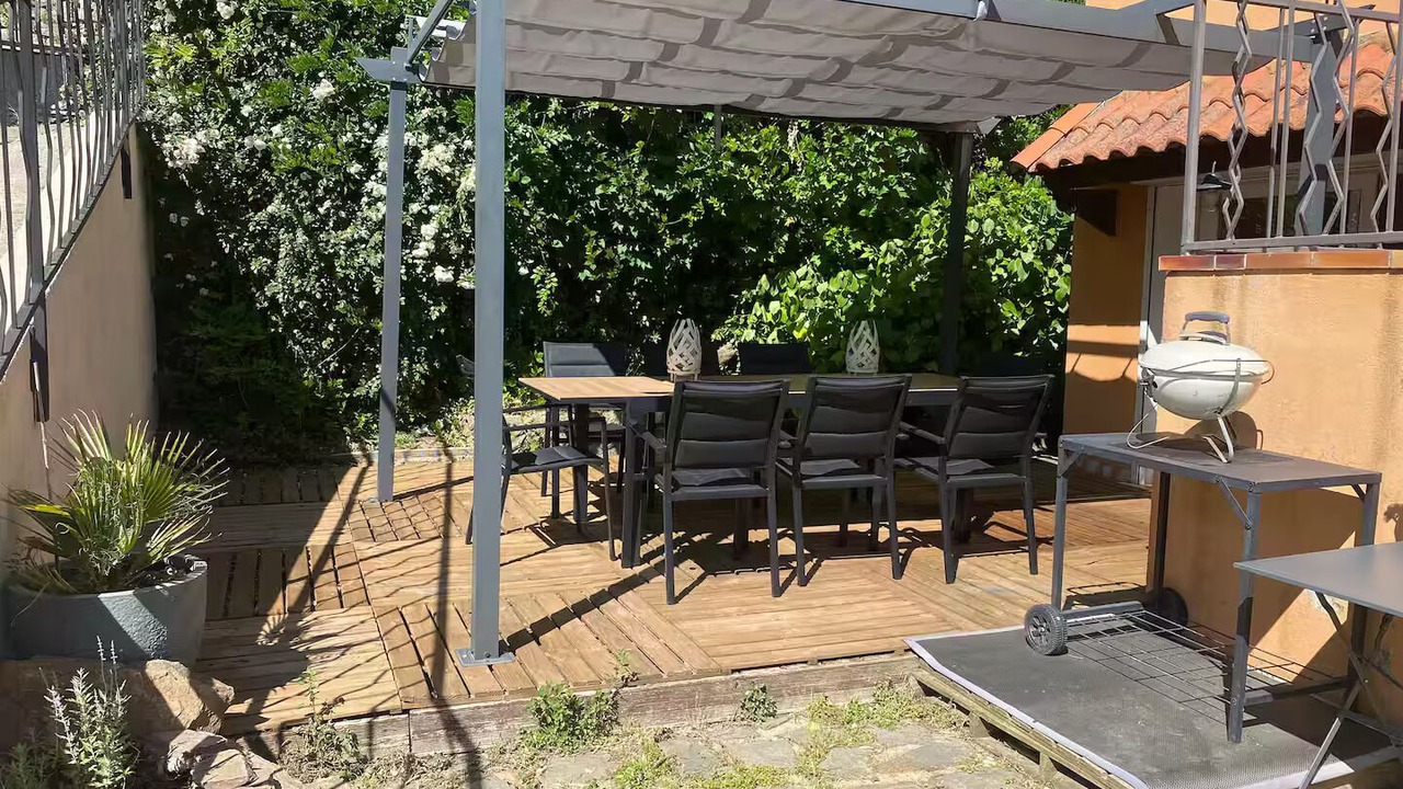 Photo of Outdoor in Besseges