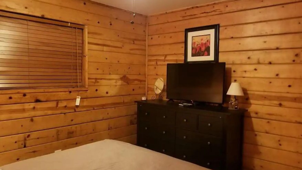 Photo of Bedroom in Pollock Pines