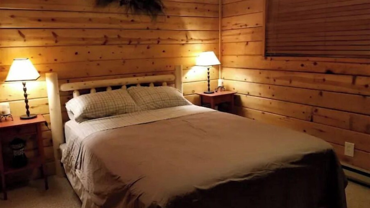 Photo of Bedroom in Pollock Pines