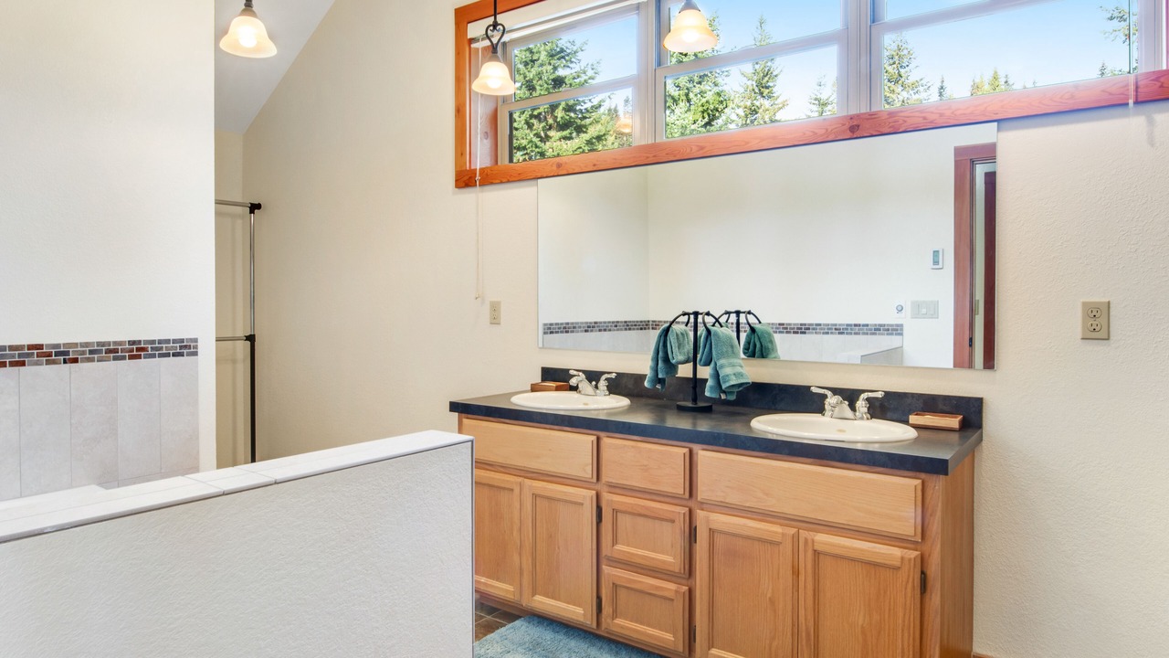 Photo of Bathroom in Hyak