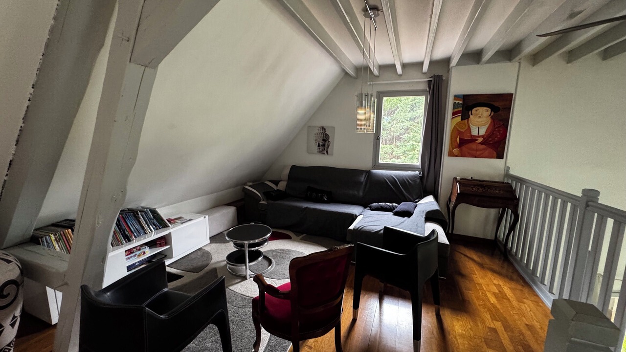Photo of Livingroom in Saint-Martin-des-Champs