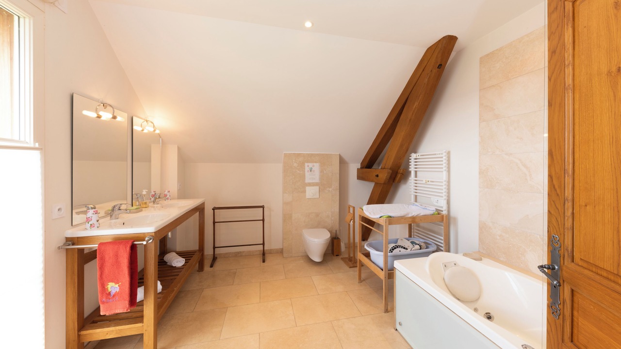 Photo of Bathroom in Chemery