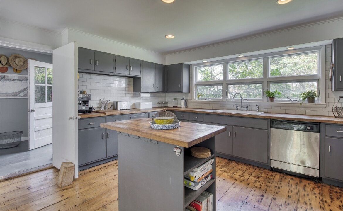 Photo of Kitchen in Orient Point