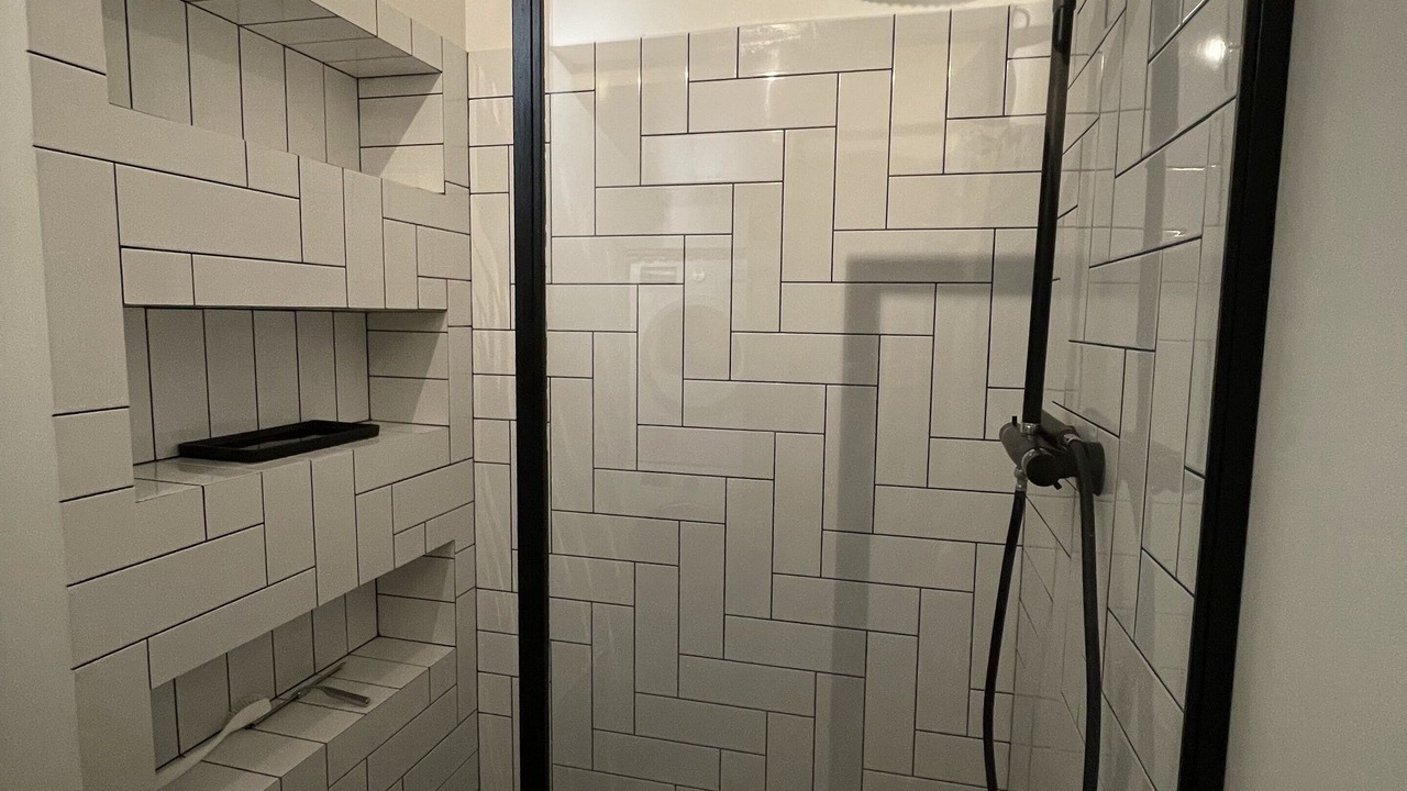Photo of Bathroom in Combat