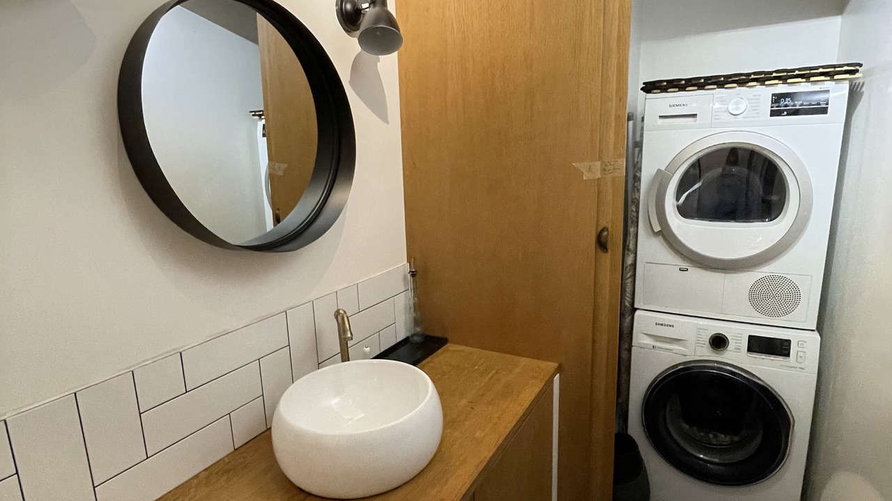 Photo of Bathroom in Combat